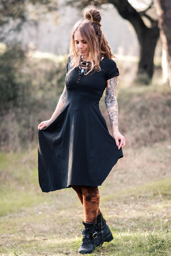 Svarga Dress